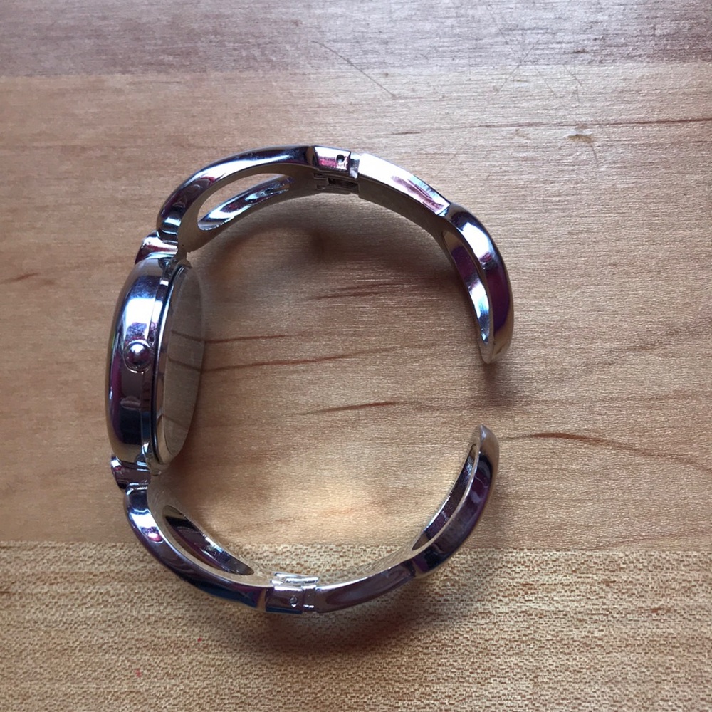 Watch - Picture 2 of 3